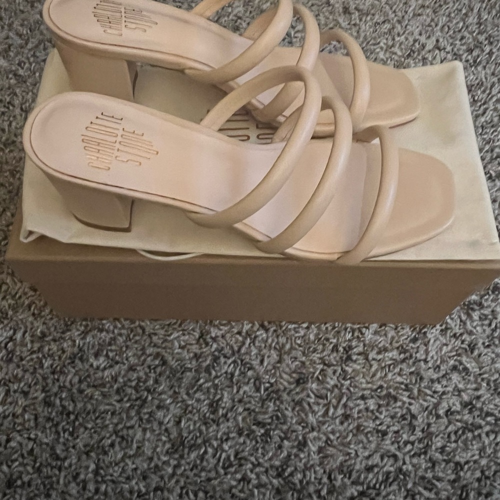 New in Box Charlotte Stone Belle Sandals in Peche - Picture 2 of 6
